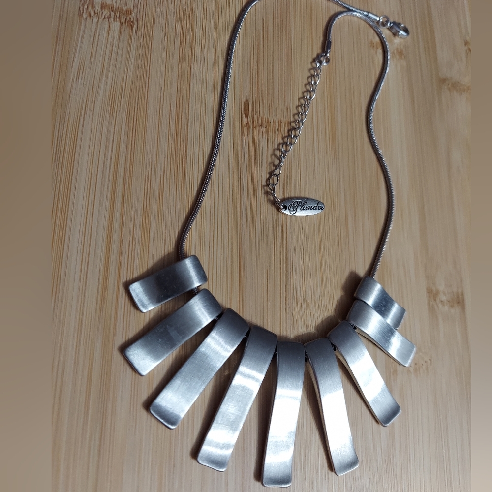 Plunder Textured Silver Tone/Bar Slide Necklace - Picture 3 of 6